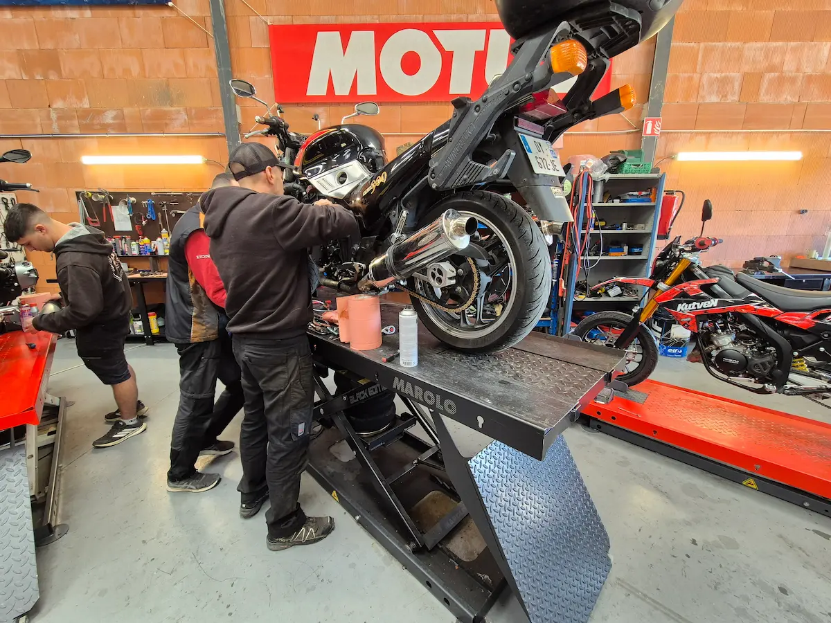 Réparation moteur moto 2P Moto