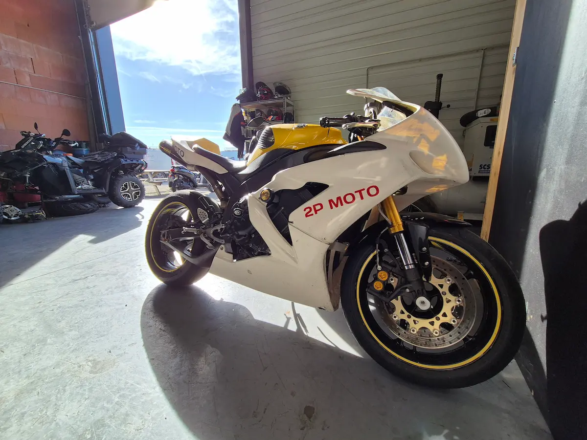 Réparation moteur moto