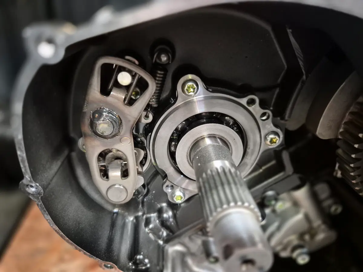 Intérieur atelier 2P Moto